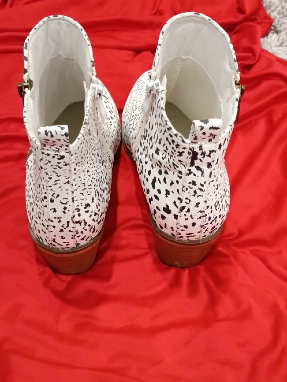 Journee Collection White with Black Spotted Print Ankle Booties - Picture 5 of 10